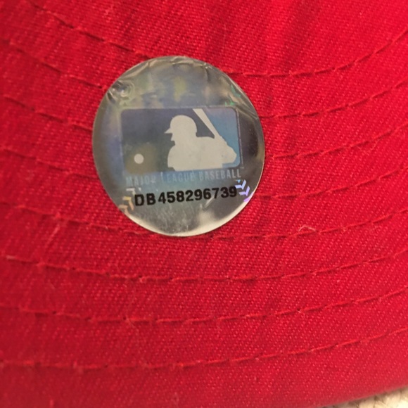 Boston Red Sox hats - Picture 2 of 10
